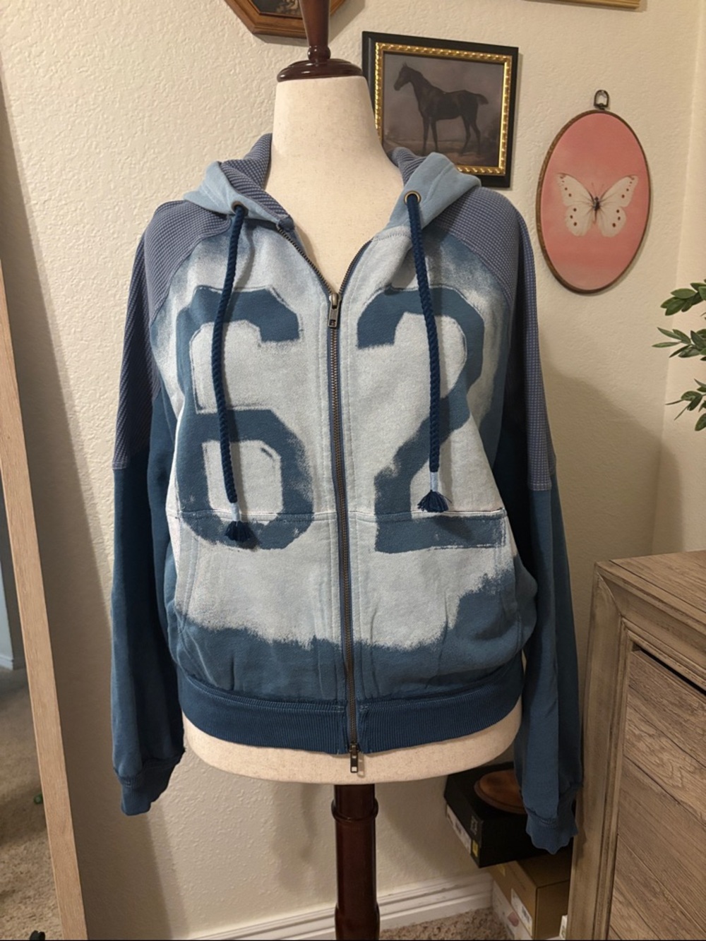 We The Free Wild Blues Hoodie - Casual Light/Dark Blue- Size Large - Picture 2 of 9